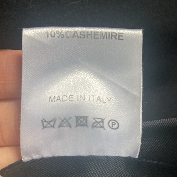 Flavio Castellani wool cashmere blend toggle jacket with chinchilla fur hood - Picture 9 of 9